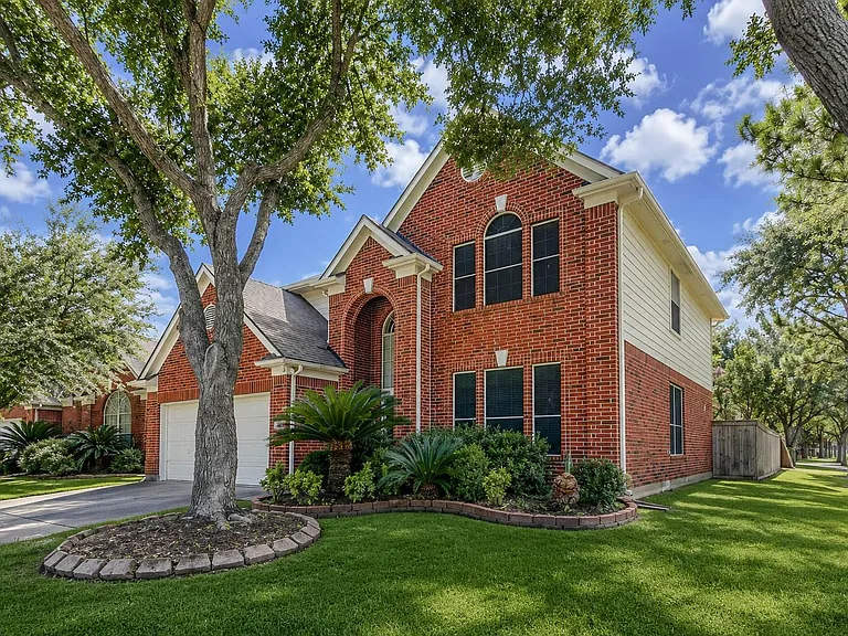 20702 Teasel Ct — Photo 1