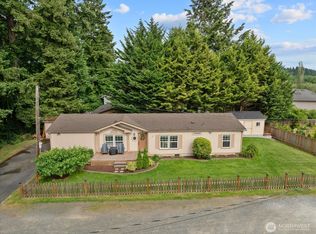 Alderwood Manor # 14, Kenmore, WA 98028