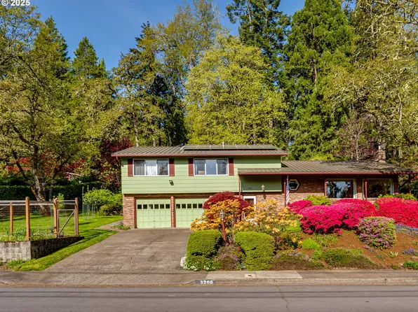 3290 Fillmore St, Eugene, OR 97405
