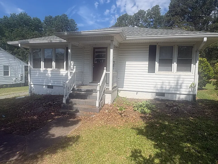313 Kernodle Dr — Photo 1