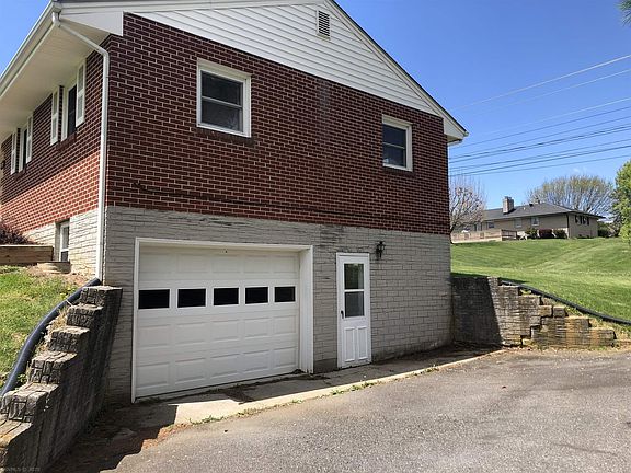 4th image of 170 Colonial Dr
