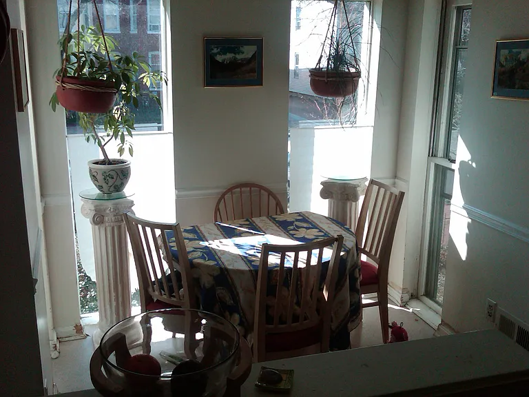 228 1/2 12th St SE — Photo 14