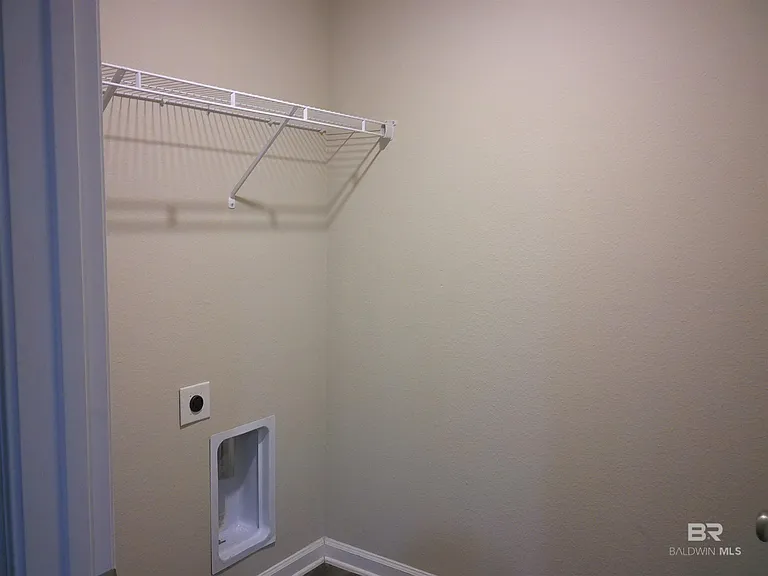 224 Fulham Ln — Photo 11