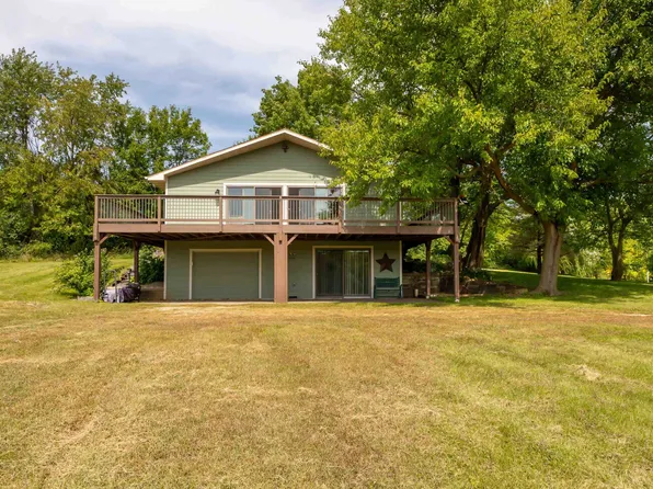 2 Sunbow Path, Galena, IL 61036