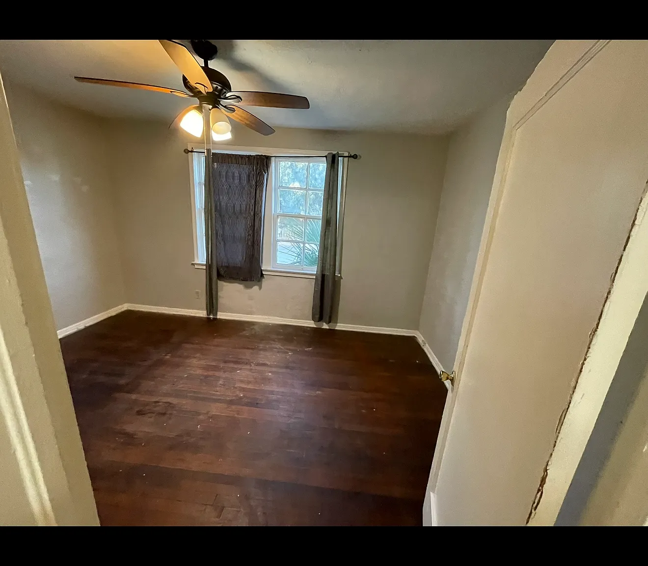 2806 Silver St — Photo 2