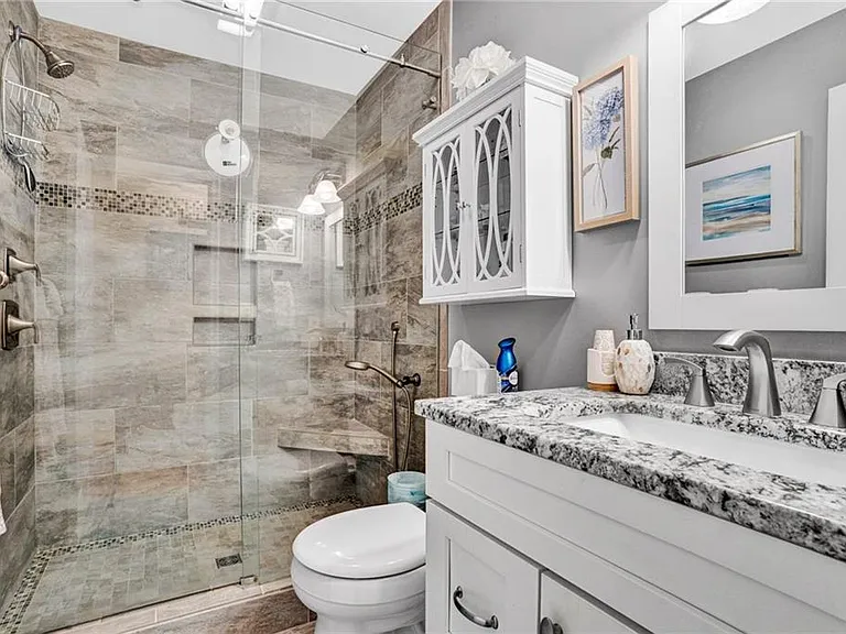606 Safe Harbor Cir — Photo 10