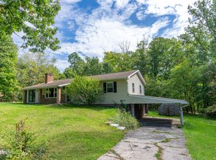 207 Holly Acres Rd, Tyrone, PA 16686