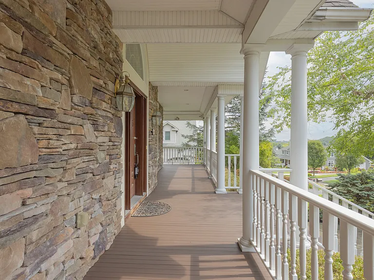 23 Sandyfields Ln — Photo 6