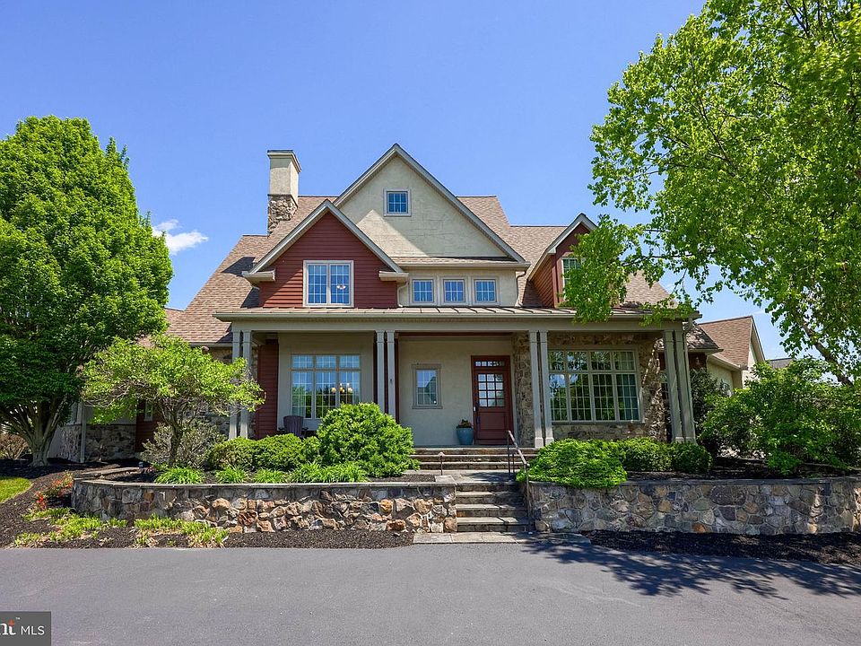 1st image of 388 Wheatfield Dr