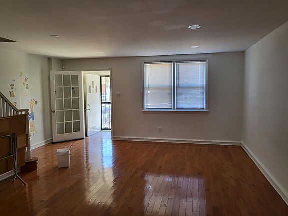 3rd image of 7247 Bradford St