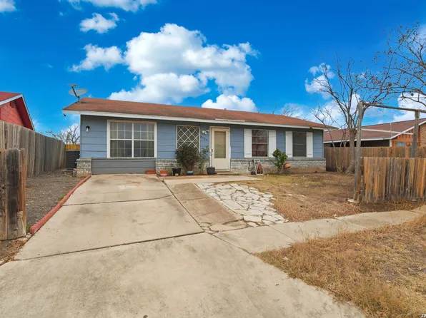 8335 Swift Eagle Dr, San Antonio, TX 78242