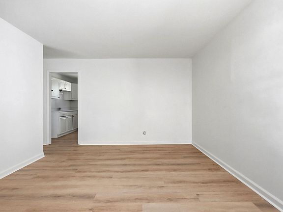 4th image of 5606 Alpha St