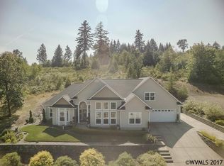 1153 La Rae Dr, Cottage Grove, OR 97424