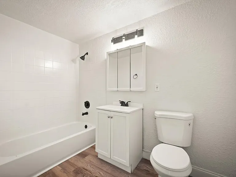 7903 New Kings Rd — Photo 29
