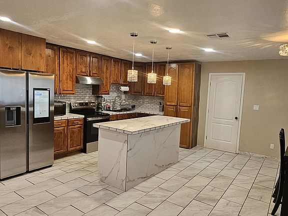 4th image of 5454 W ROANOKE Avenue
