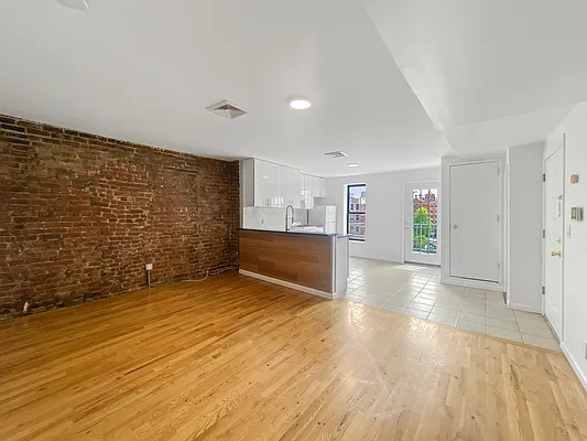 Rented by Skyward | media 9