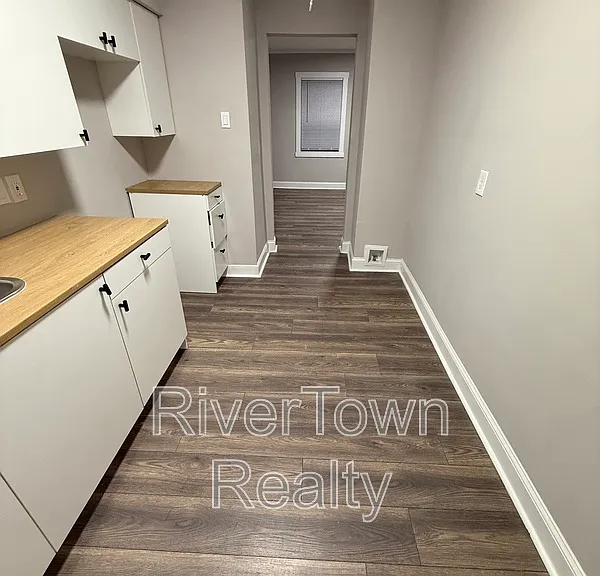 1659 Southern Ave — Photo 3