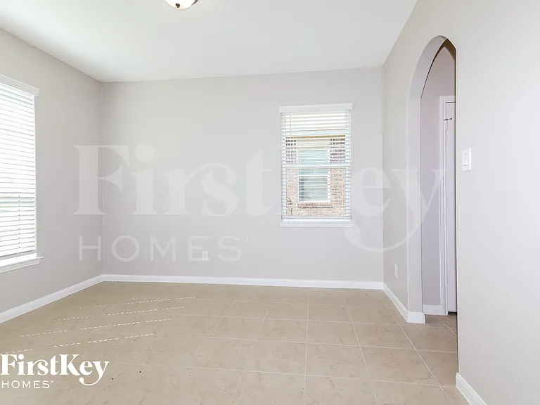 8981 Oval Glass St — Photo 11