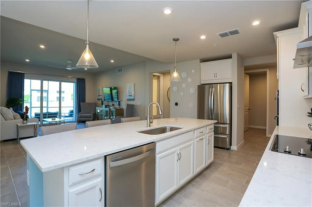 4709 Arboretum Cir — Photo 1