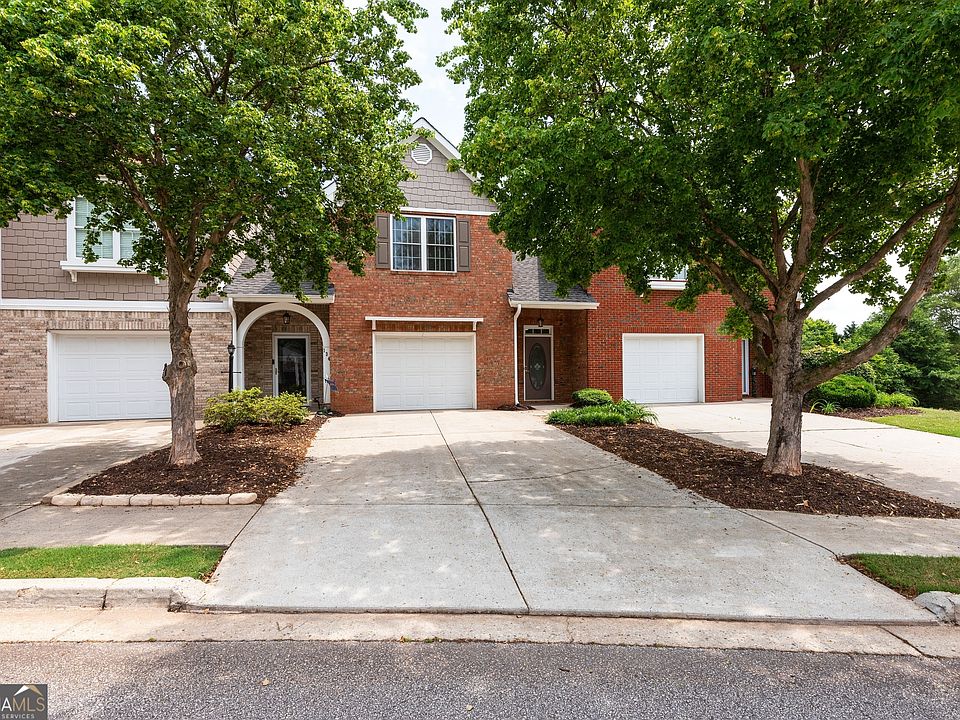 1st image of 136 Wisteria Dr