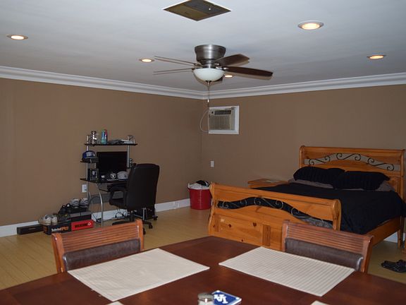 4th image of 15202 Las Vecinas Dr