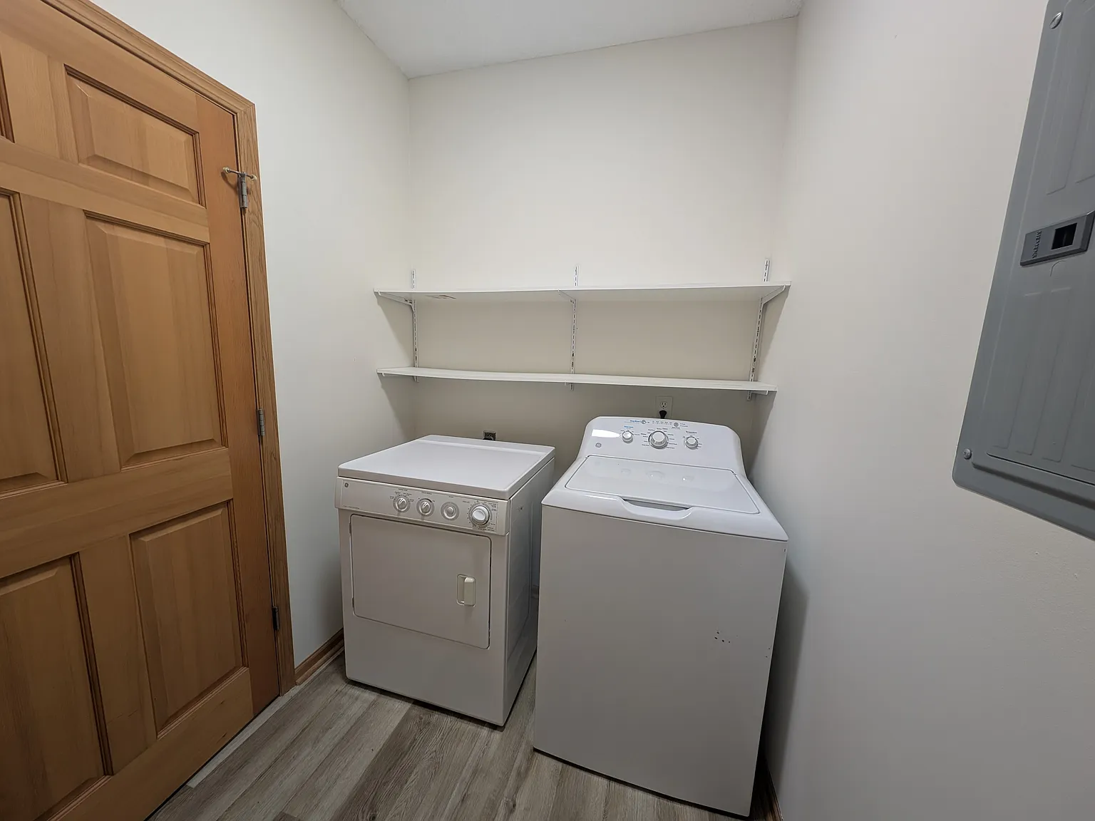 2 bed, 1729 sqft, $2,000 — Photo 3