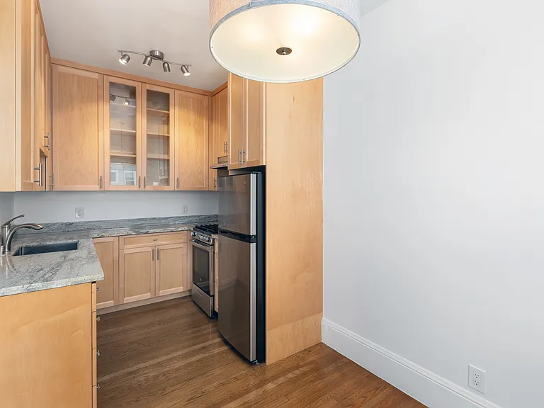 1801 Turk St #11 — Photo 5