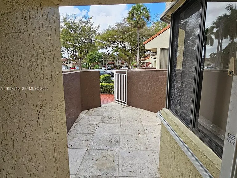 9781 SW 138th Ave #DB1R — Photo 4