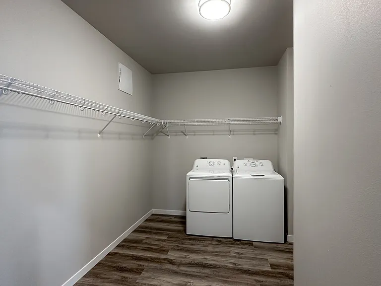 Creekside Apartment Homes — Photo 17