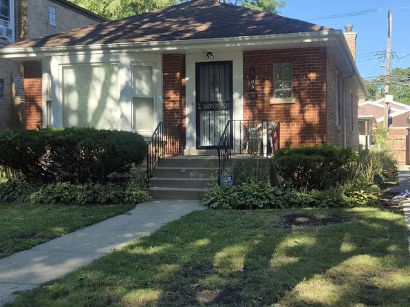 6705 N Sacramento Ave, Chicago, IL 60645
