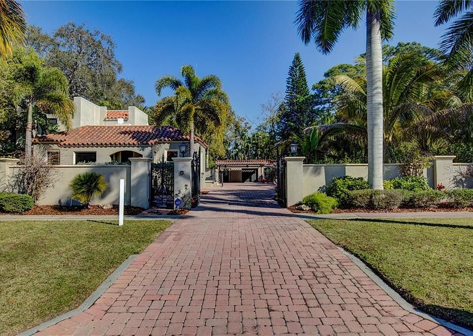 1st image of 475 Acacia Dr