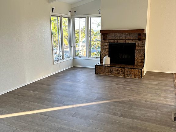 4th image of 4782 Academy Pl #A