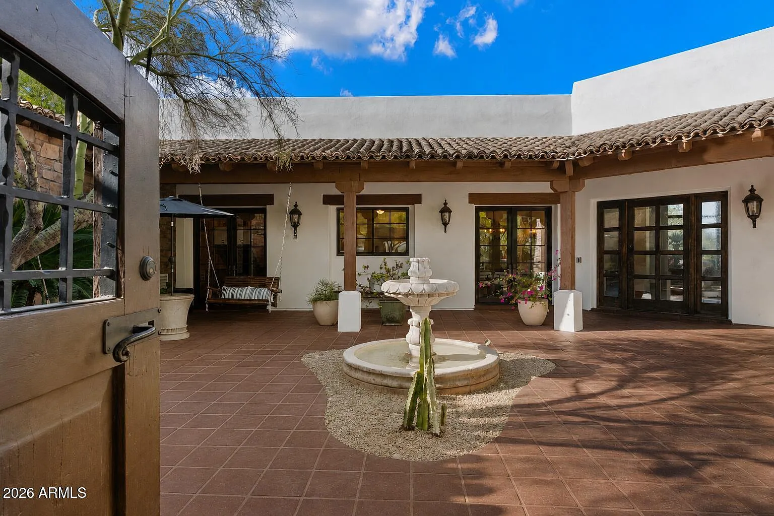 5 bed, 5.5 bath, 6707 sqft, $21,900 — Photo 4