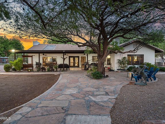 5th image of 2601 E MESQUITE Street