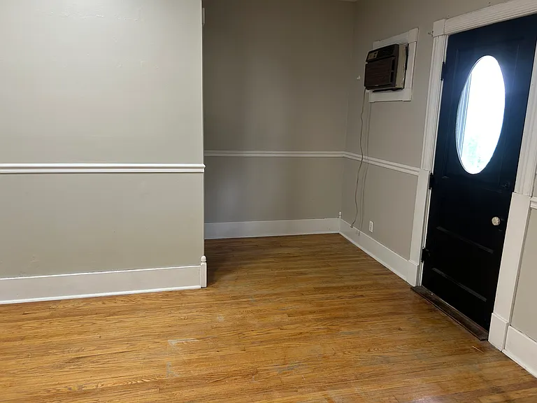 1911 Grant St — Photo 11