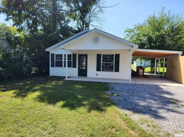 121 W Sloan St, Harrisburg, IL 62946
