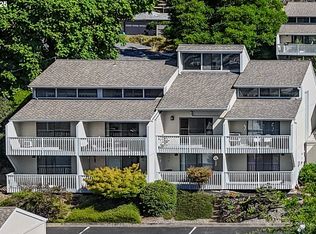 11 NW Mountain View Dr, Roseburg, OR 97471