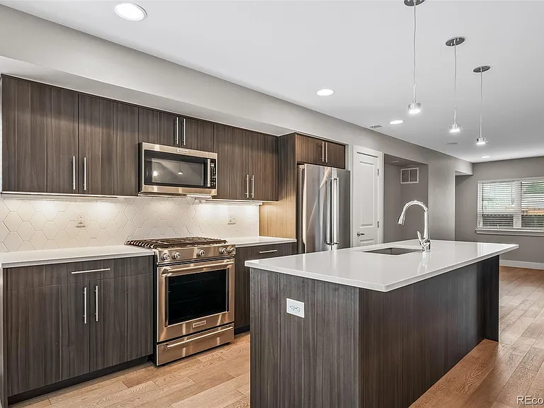 435 S Forest St #6 — Photo 18