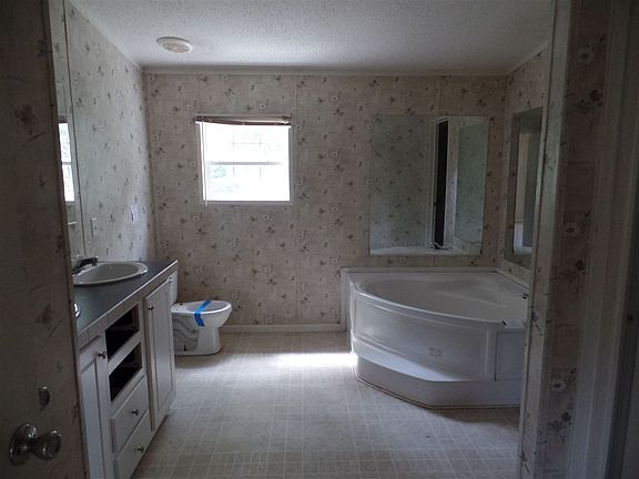 3rd image of 155 County Road 3391