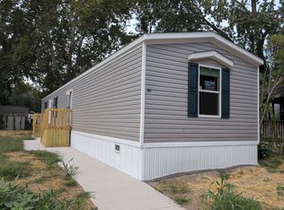 141 Beach St, Edwardsville, KS 66113