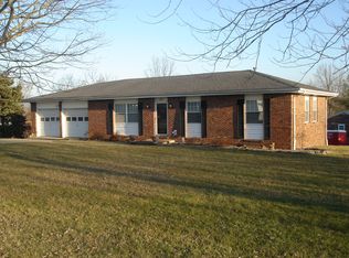 837 Terre Haute Dr, Maysville, KY 41056