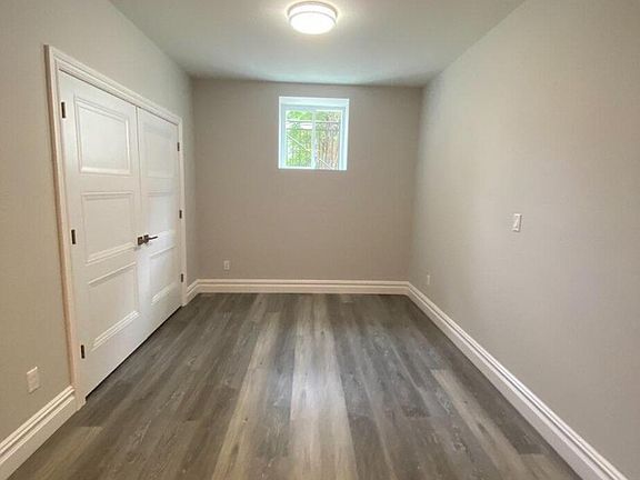 4th image of 446 Vineland Ave Floor 1