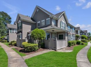 2403 Old Greenbrier Rd, Chesapeake, VA 23325