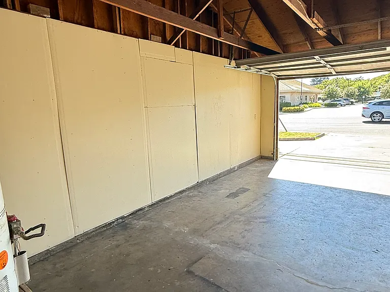 3114 Coffee Rd — Photo 21