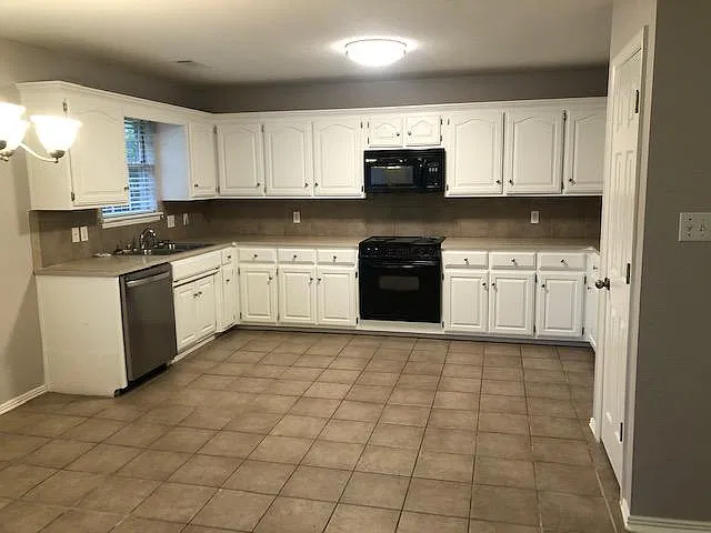 3 bed, 1465 sqft, $1,600 — Photo 4