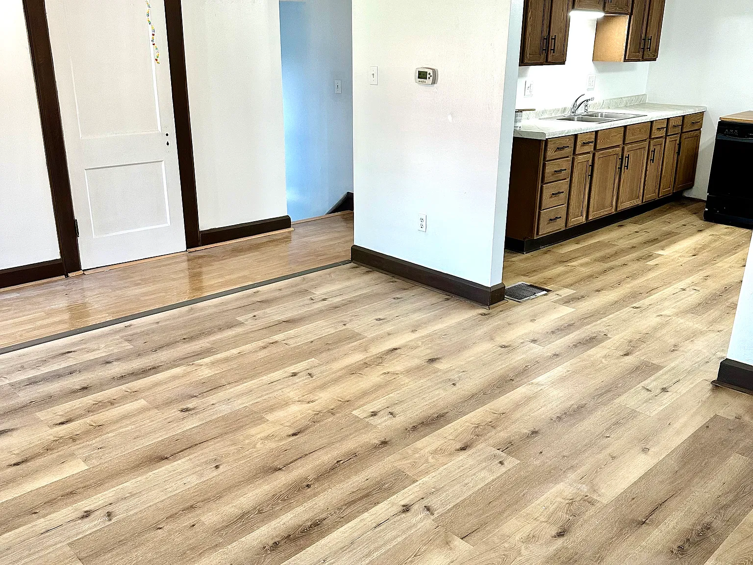 2 bed, 1000 sqft, $1,250 — Photo 4