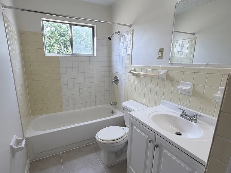 136 Hillview Ave #1 — Photo 6