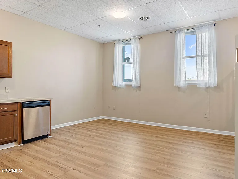 494 Mill St #201 — Photo 7
