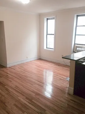 Rented by Uptown Flats LLC | media 9