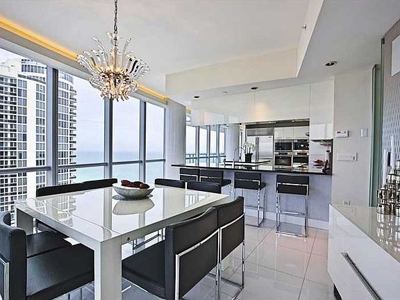 4th image of 17121 Collins Ave APT 3208